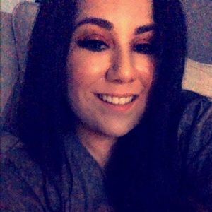 Meet your Posher, Abigail